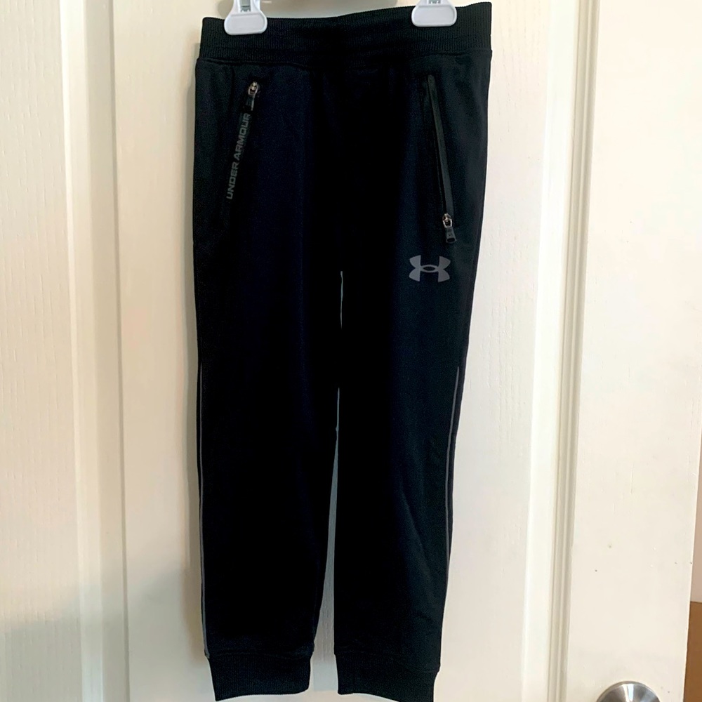 Size 4 little boys under armor track pants